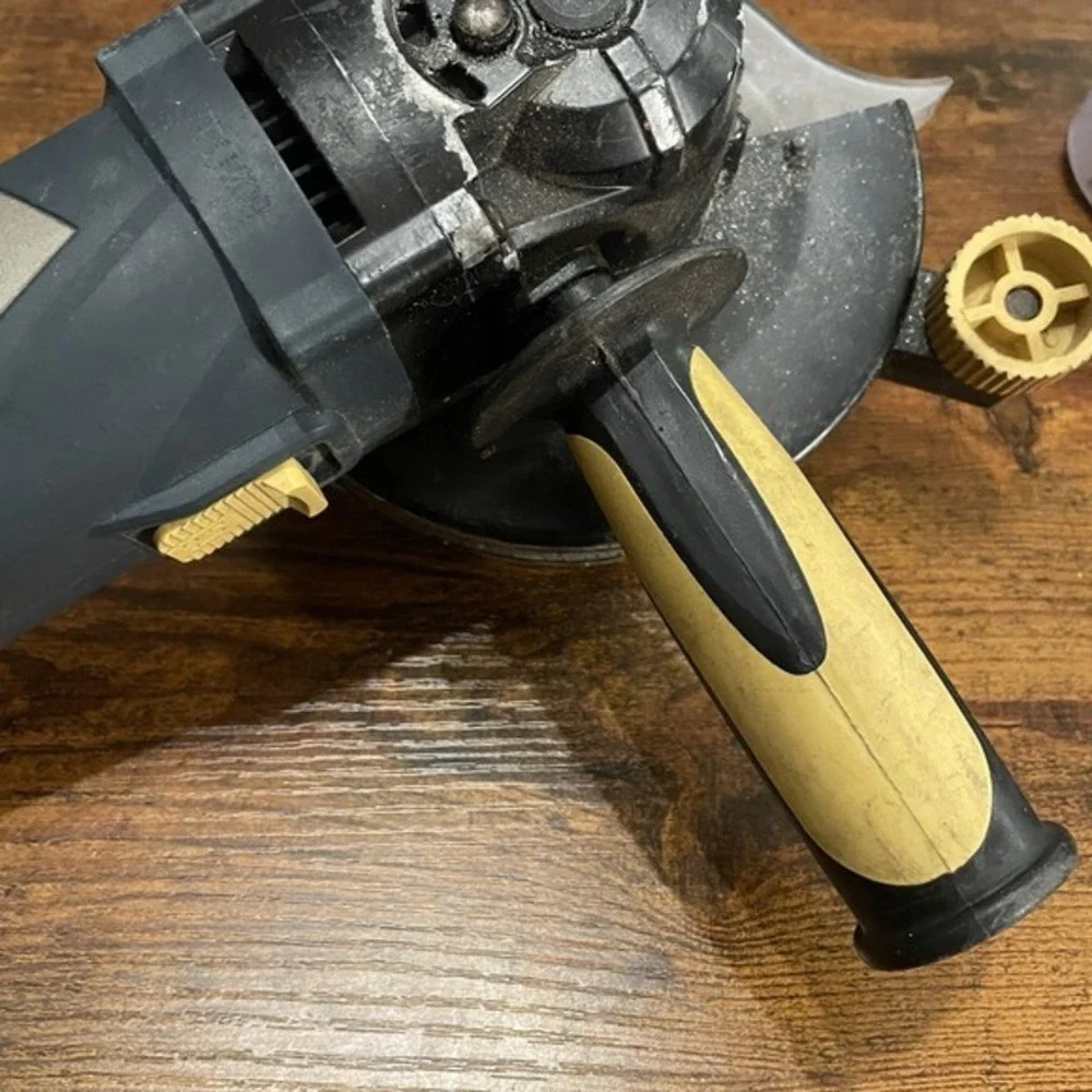 ✅ Chicago Electric Professional Double Cut Saw 5